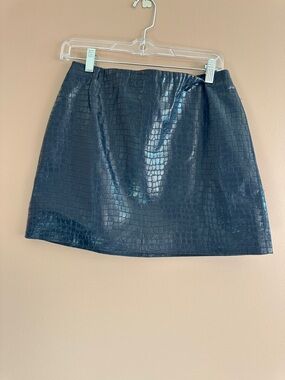 Alice + Olivia Black Croc-Embossed Mini Skirt